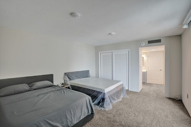 Building Photo - 1401 S Ocean Blvd