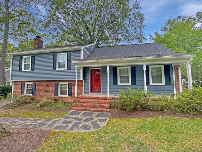Primary Photo - Spacious 4BR/2.5BA Home in Prime West End ...