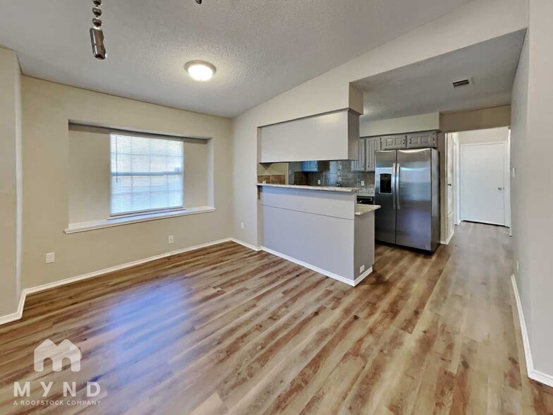 Building Photo - 5311 Rowcrop Dr