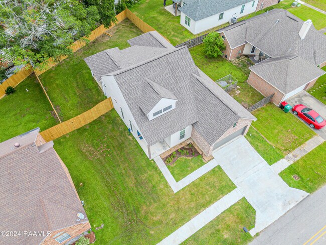 Building Photo - 202 Student Ln
