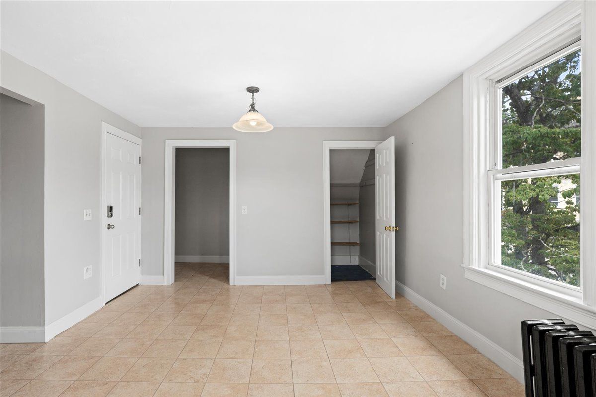 Building Photo - 36 Cedar St