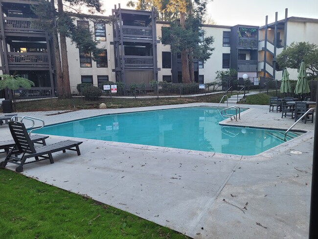 Building Photo - 7740 Redlands St