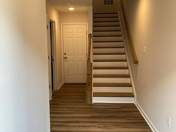 Building Photo - 3418 Chester Aly