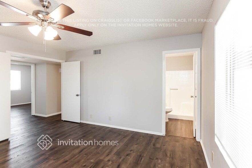 Building Photo - 14426 North 42nd Pl