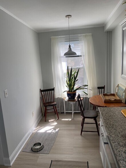 Building Photo - 264 Washington St