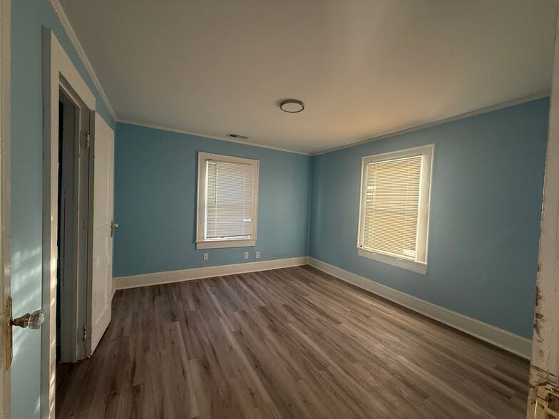 Building Photo - 706 Mcpherson St