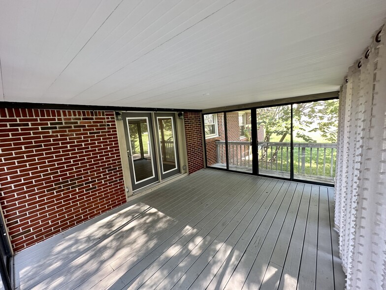 Building Photo - 1115 Patrick St
