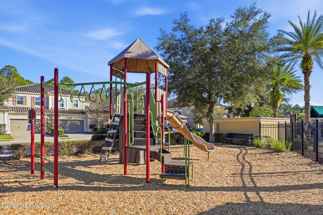 Building Photo - 3329 Montilla Dr