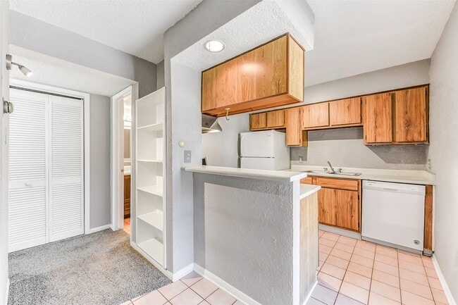 Building Photo - 1516 Bay Area Blvd