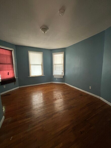 Building Photo - 49 N 13th St
