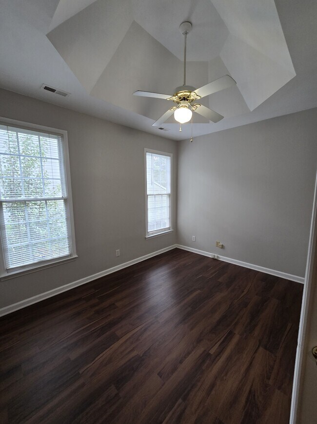 Building Photo - 7803 Harrington Woods Rd