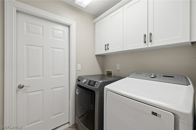 Building Photo - 9201 Bayberry Bend