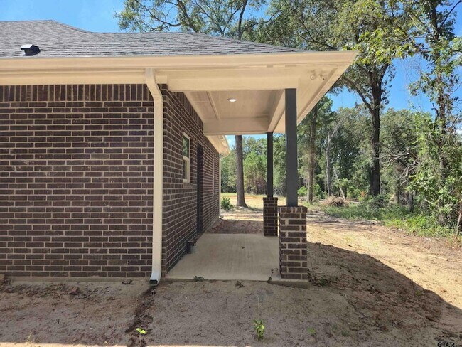 Building Photo - 8129 Cr 485