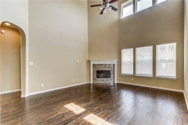 Building Photo - 6100 Mickelson Way
