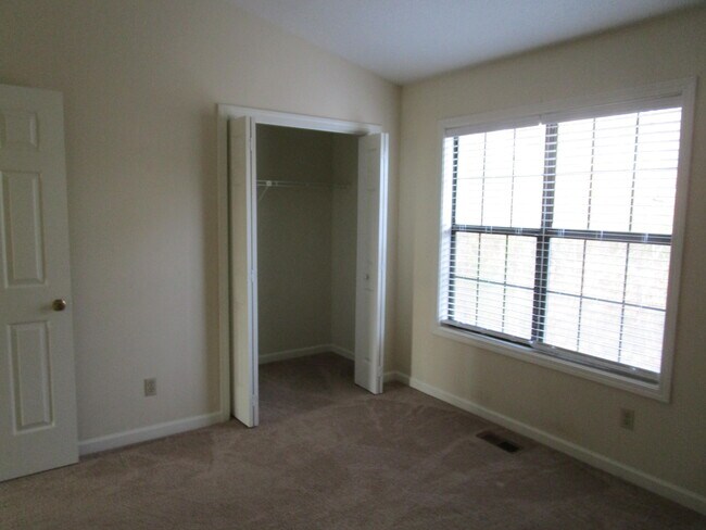 Building Photo - 645 Archdale Dr