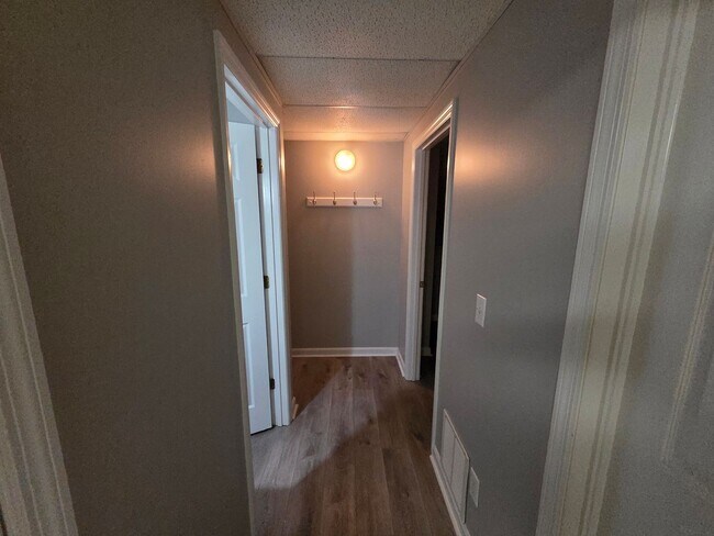 Building Photo - Charming 3-Bedroom Home Near the Interstate