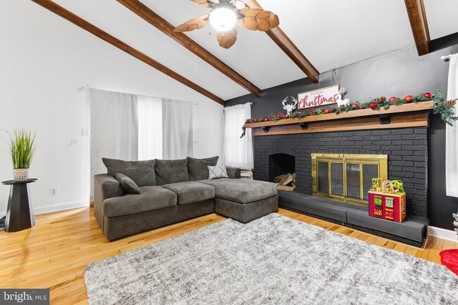 Building Photo - 203 Jonathan Ln