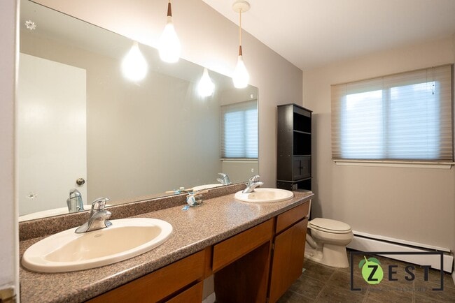 Building Photo - OPEN HOUSE Thursday August 29th 5-6pm