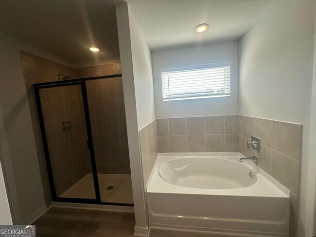 Building Photo - 2088 Brookhill Wy