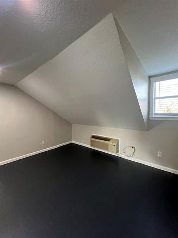 Building Photo - 6200 Victor St