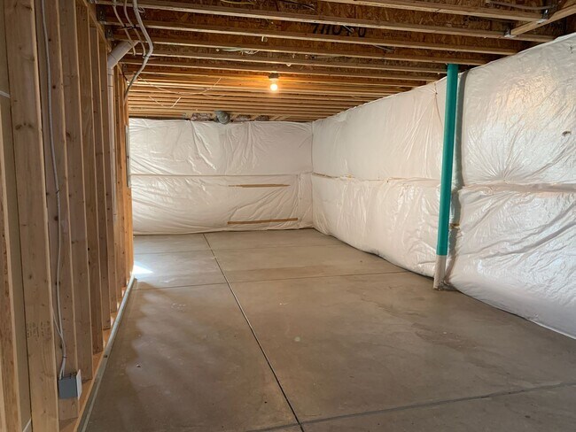 Building Photo - Beautiful 3 Bedroom 2 Bath Ranch-Style Home in West Loveland!