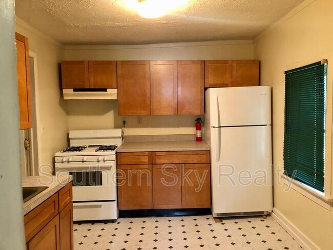 Building Photo - 677 Vernon Odom Blvd