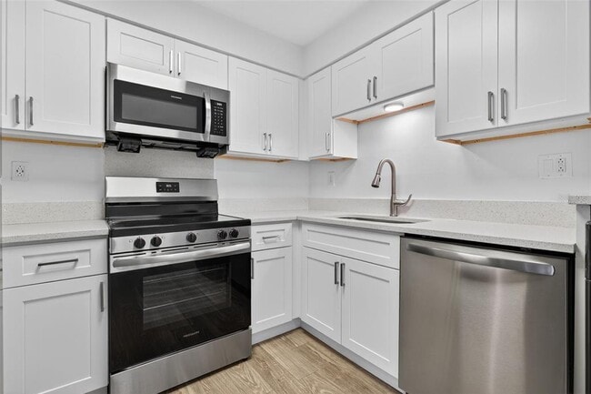 Building Photo - 612 Bass Ct