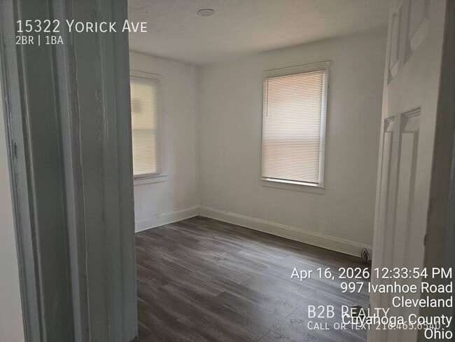 Building Photo - 15322 Yorick Ave