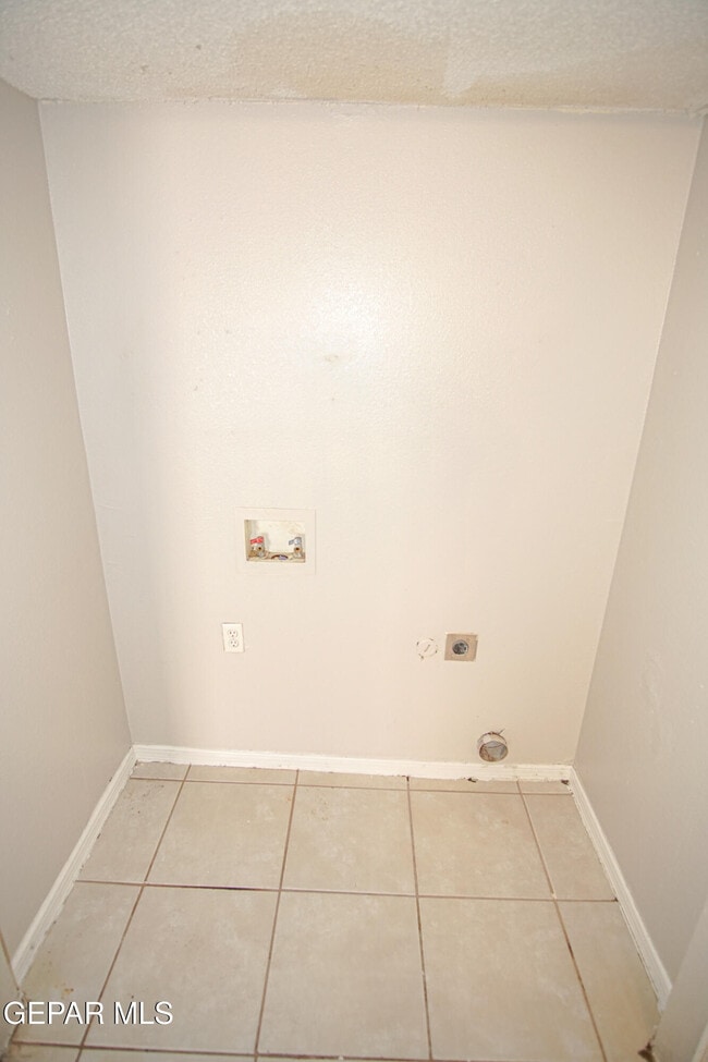 Building Photo - 11027 Sunshine Ct