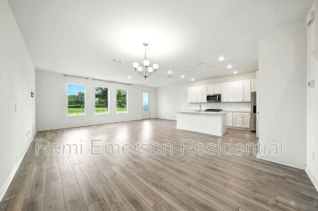 Building Photo - 700 Benoi Dr
