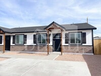 Building Photo - 733 S 96th Pl