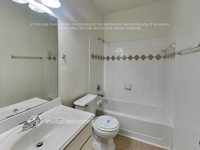 Building Photo - 17247 Marquette Point Ln