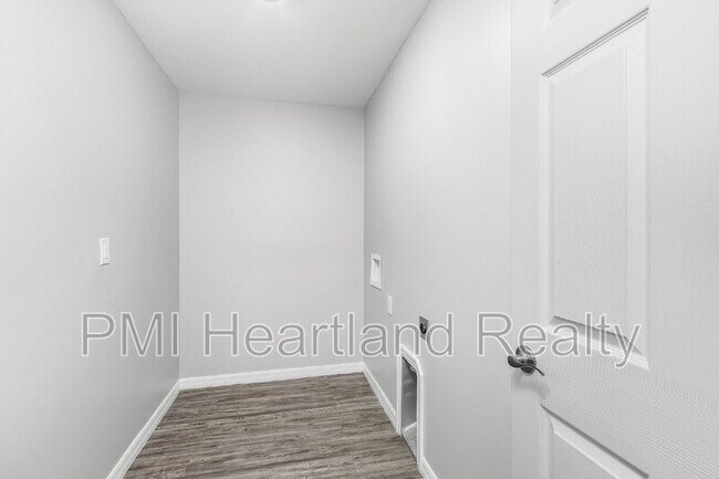 Building Photo - 1137 Indies Wy