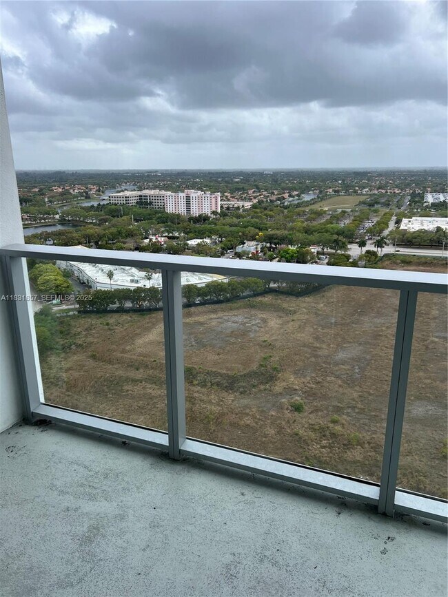 Building Photo - 2000 Metropica Wy