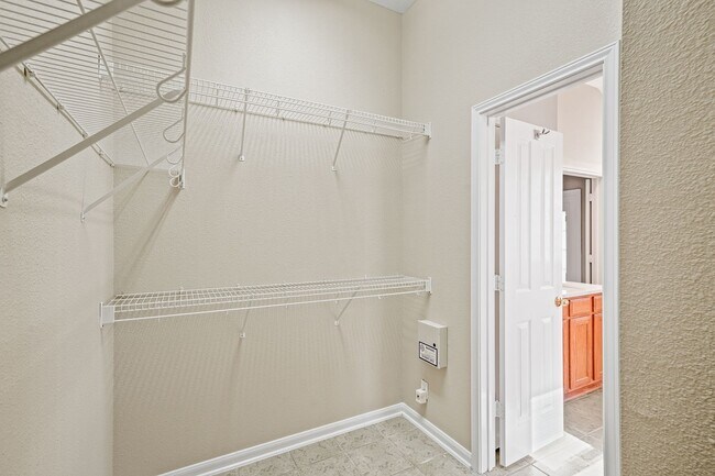 Building Photo - 8615 Traciney Blvd