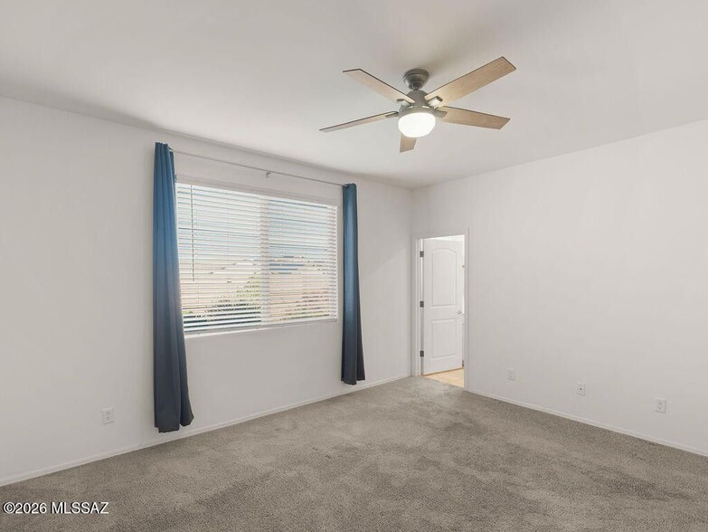 Building Photo - 7996 S Golden Bell Dr