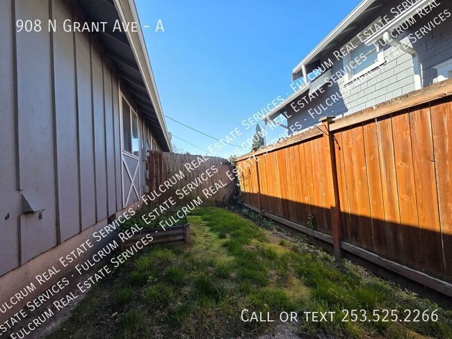 Building Photo - 908 N Grant Ave