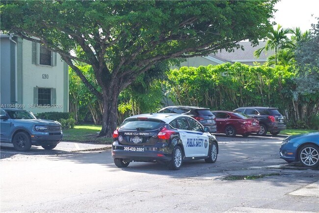 Building Photo - 900 Constitution Dr