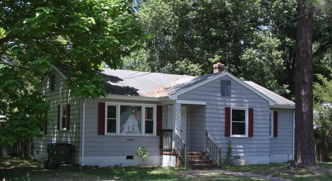 Building Photo - 1042 Barlen Dr