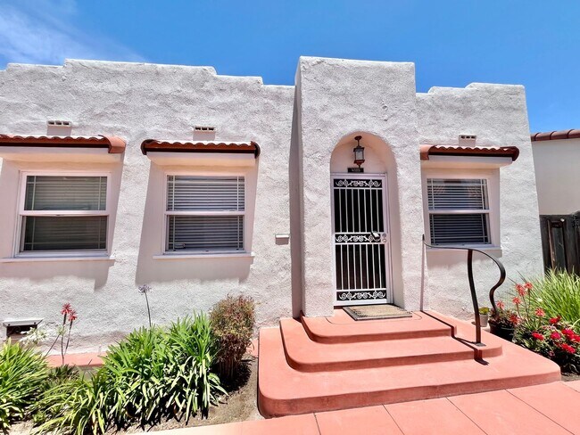 Building Photo - 4589 Campus Ave
