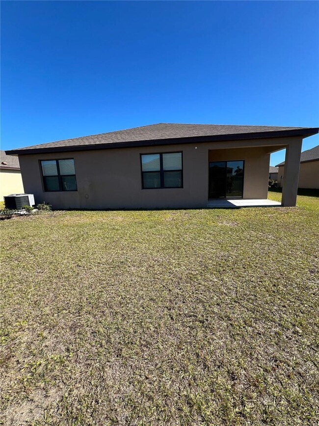 Building Photo - 7144 Topaz Dr