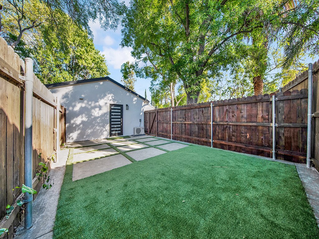 Building Photo - 16830 Killion St