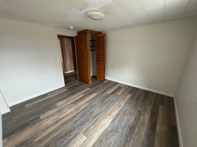 Building Photo - 26-28 Route 7 North, Unit 101