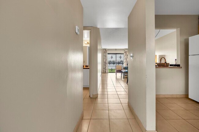 Building Photo - 6715 W 26th Dr