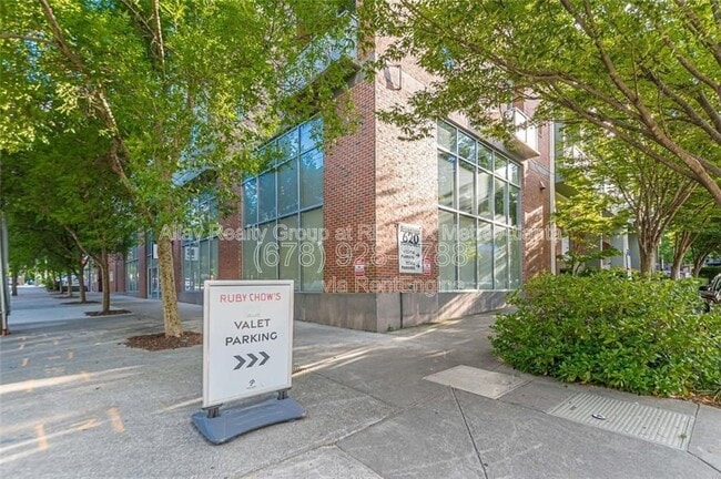 Building Photo - 620 Glen Iris Dr NE