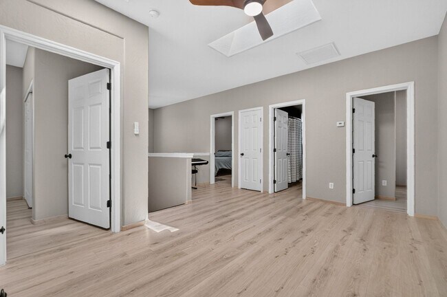 Building Photo - Amazing 5-Bedroom, 2.5-Bath Two Story Home in Stoneridge, PV