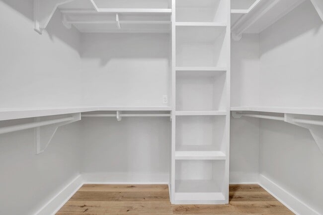 Building Photo - 80 Capri Ln