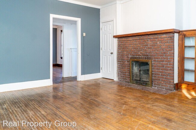 Building Photo - 8 br, 4 bath House - 1611 University Ave.