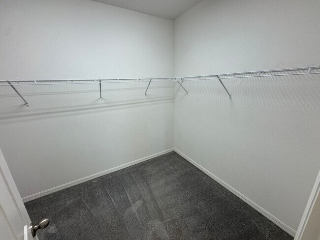 Building Photo - Available Now! Spacious 3-Bedroom Townhome with Fenced Yard in Winter Garden – Washer and Dryer I...