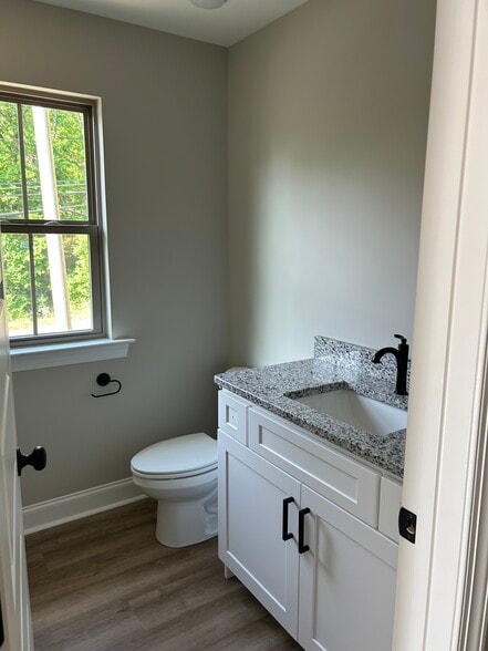 Building Photo - 320 Warrenfells St